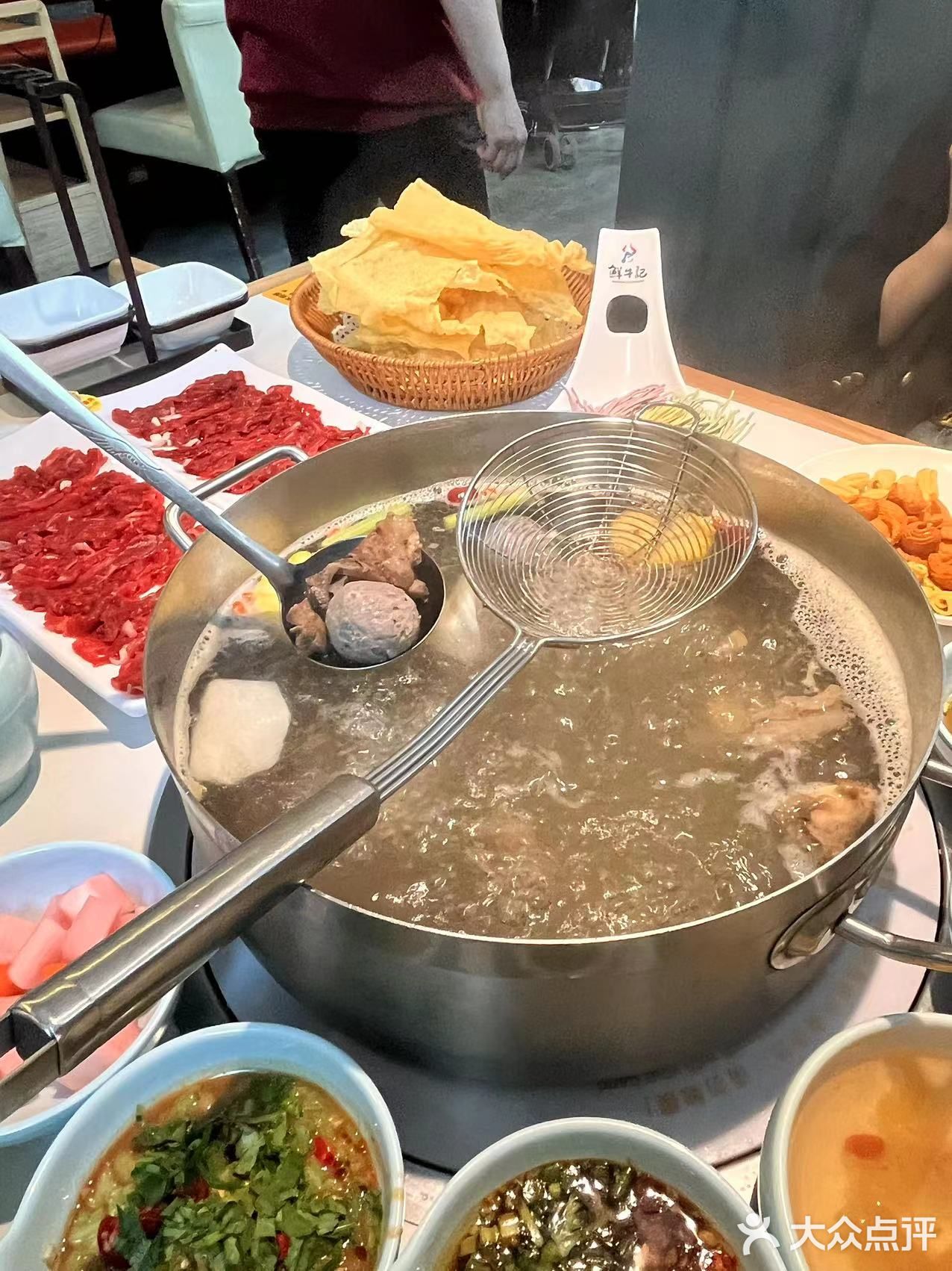 这么新鲜美味竟然还这么便宜的潮汕牛肉火锅被我找到了！