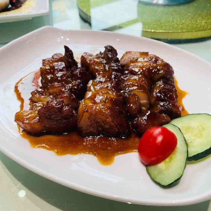 齐富客家王-"咸鸡超级好吃,咸香紧实香喷喷.砂锅焗鱼很.