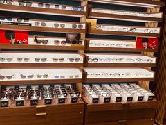 -LensCrafters亮视点(东方新天地店)