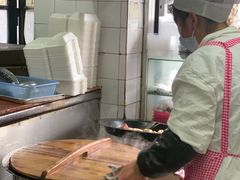 -黄阿姨锅贴大王(万航渡路店)