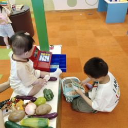 -莫莉幻想儿童乐园(武汉金银潭永旺店)