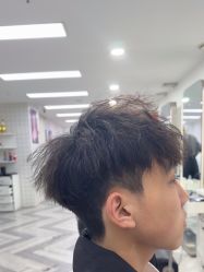 -米娜护肤造型