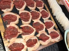 招牌鲜羊上脑肉-京炭铜锅涮肉·羊蝎子·羊肉炉(保利·时光里店)