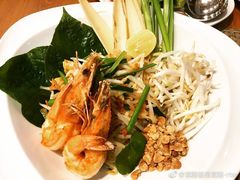 -Chom Cafe and Restaurant