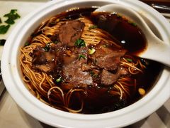 -满江红四季餐厅 · 国家五钻级酒家(新纪元大酒店店)