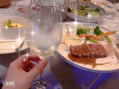 澳洲和牛西冷牛排（M6）-Golden Lily河内巴黎法越料理餐厅(建国西路店)