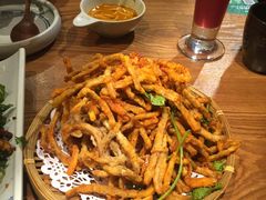 -云海肴·汽锅鸡·云南菜(天山百盛优客店)