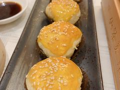 蜜汁叉烧酥-皇朝尊会(龙之梦大酒店)