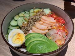 烤鸡肉牛油果撒拉-Maxpoint Kitchen 西餐咖啡(乐峰广场店)