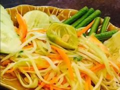 -Dang restaurant (patong phuket)
