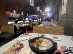 -爱有声毛肚串串火锅自助(龙之梦大都汇店)
