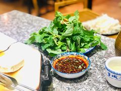 沾水薄荷-宏宏无烟石板烧烤