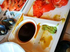 三文鱼-彩虹云霄酒店75层国际自助餐