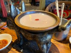-老牌坊云南鱼豆花火锅(爱建店)