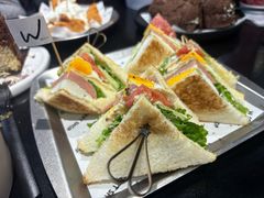 -W COLLECTIVE  DESSERT SHOP