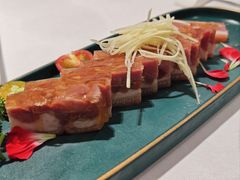 镇江肴肉-俊江南时尚创意餐厅