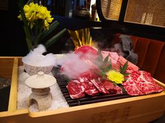 -铭牛烧肉·和牛海鲜自助(高新月牙湖店)