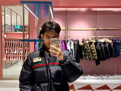 -百年港湾奥特莱斯(香炉礁店)
