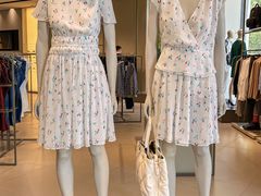 -王府井奥莱临潼小镇(临潼店)