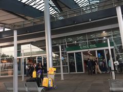 -西沃古尔·拉姆古兰爵士国际机场