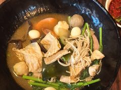 -万记麻辣烫国展总店