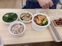 -雪梅月子中心(华侨城店)