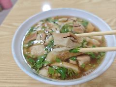 -清真·白家牛肉罩火烧老店(育才街店)