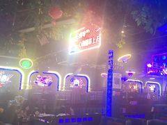 -路边边.炒菜烧烤.音乐餐厅(良乡长虹店)