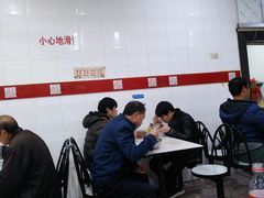 -花溪王记牛肉粉(四季花溪商场店)