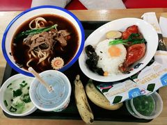 红烧牛肉面-海昌极光餐厅