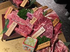 -铭牛烧肉·和牛海鲜自助(高新月牙湖店)