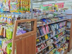 -全家便利店(莲花池东路店)