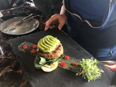 牛肉牛油果汉堡-Lets burger非常汉堡·环球风味(蓝色港湾店)