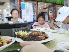 -鹏城人家海鲜酒家·23年老字号(较场尾店)