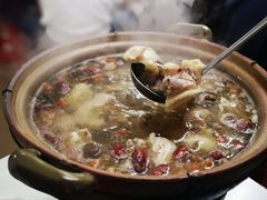 炭炉果鸡煲-威邵鸡煲(西华路总店)