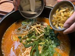 -银米·云南传统过桥米线(双廊黑金冠店)