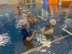 -蓝旗亲子游泳(范湖万达广场店)