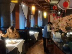 -八府香鸭·啫啫煲(华山路店)