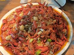 -临界音乐酒馆·小龙虾·江湖菜(华熙LIVE·鱼洞店)