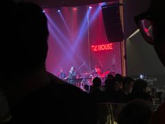 -TZ House音乐现场(来福士中心店)