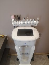 -新蝶变皮肤管理中心