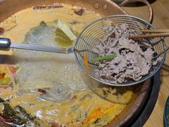 -洱火云南酸菜牛肉火锅(石景山当代商城店)