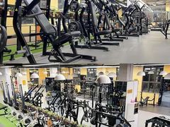 -岩顶健身(玄武店)