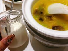 瓦罐野菌松茸汤-龙吟九品(青龙山庄店)