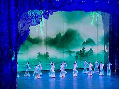 -交通银行前滩31演艺中心