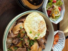 -炼火烤肉店