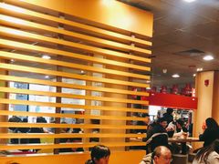 大堂-麦当劳(杭州西湖银泰百货店)