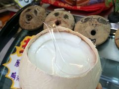 -椰爺爺·椰子冻砵仔糕