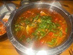 -老凯俚酸汤鱼(鸿通城店)