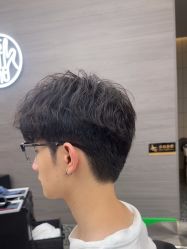 -川和潮人